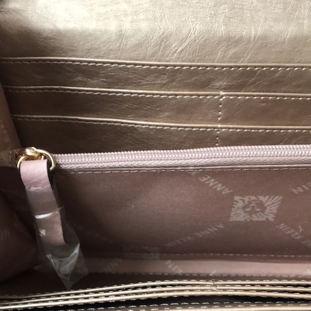 Anne Klein cork  and pink trim Cross body Wallet purse - Picture 6 of 7